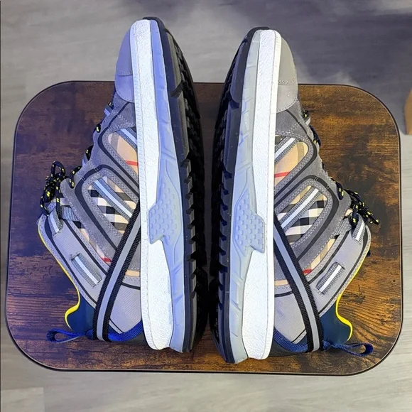 Burberry House Check Sneaker - Men’s 43 / 10